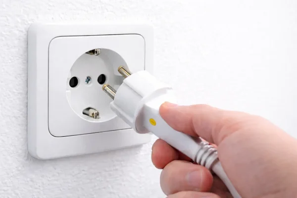 Stikkontakt med jordforbindelse