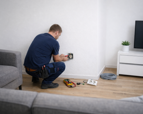 Udskiftning af stikkontakt